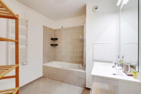 Sumptuous 3BR-6P Apartment with terrace-Near Paris